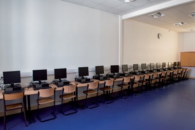 Salle Informatique Collège.jpg